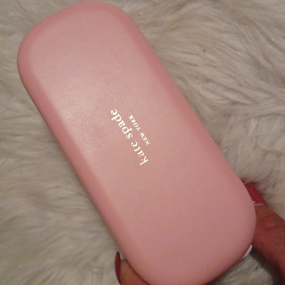 kate spade Accessories - KATE SPADE Sunglass Case "LAST ONE" Snag it while you can ♣️